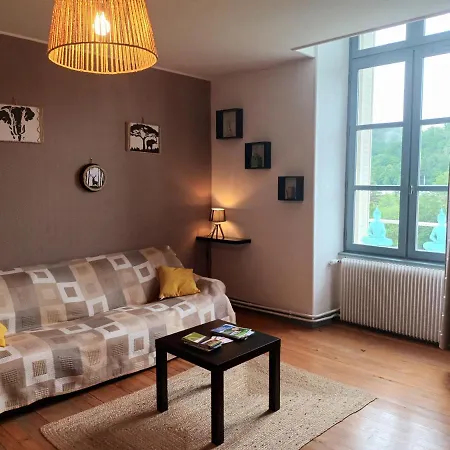 Chaleureux De 82m2 Proche De Vulcania Apartment Pontaumur